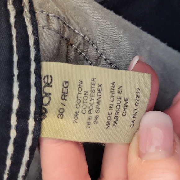 Ladies Jean's - Picture 4 of 6